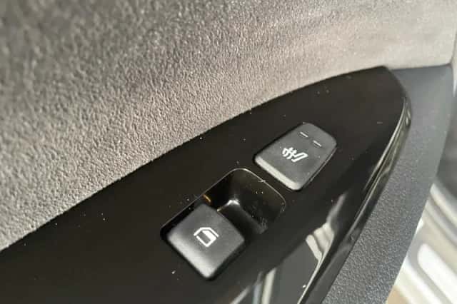 Kia Sportage (2023) thumbnail 17
