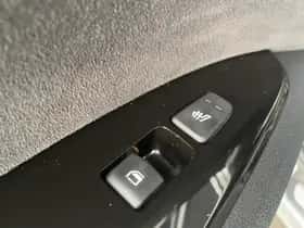 Kia Sportage (2023) thumbnail 17