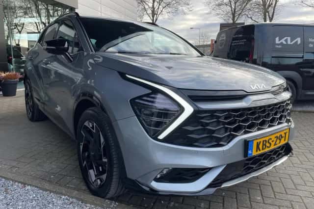 Kia Sportage (2023) thumbnail 3
