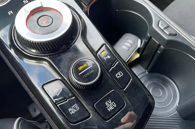 Kia Sportage (2023) thumbnail 23