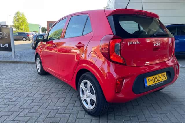 Kia Picanto (2022) thumbnail 4