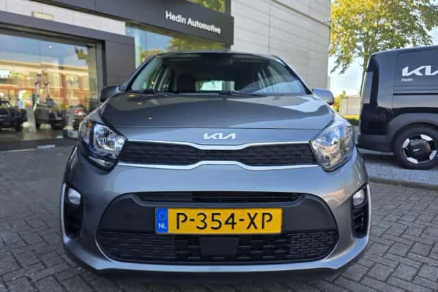 Kia Picanto (2022) thumbnail 3