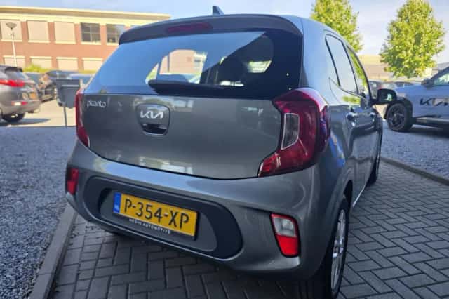 Kia Picanto (2022) thumbnail 5
