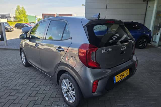 Kia Picanto (2022) thumbnail 6