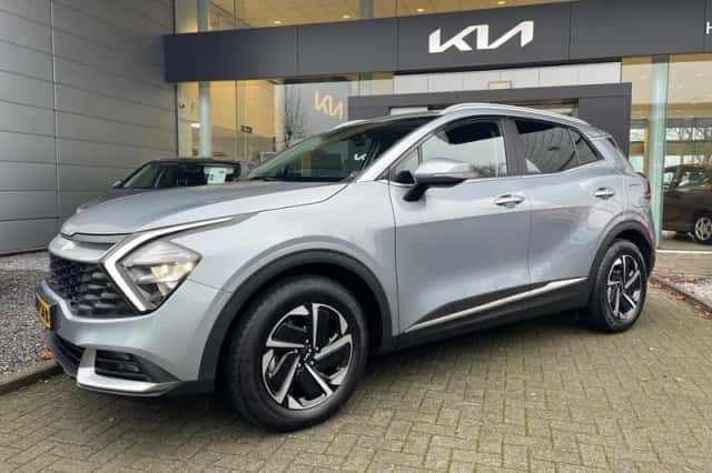 Kia Sportage (2023) thumbnail 2