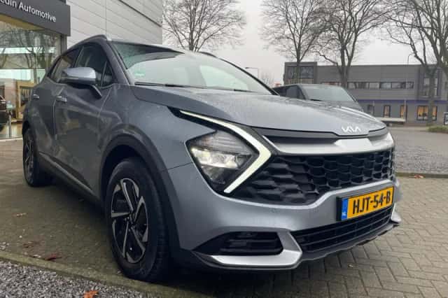 Kia Sportage (2023) thumbnail 3