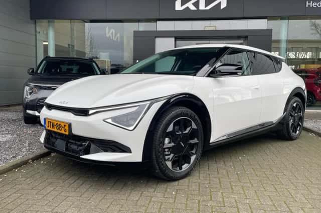 Kia EV6 (2026) thumbnail 2