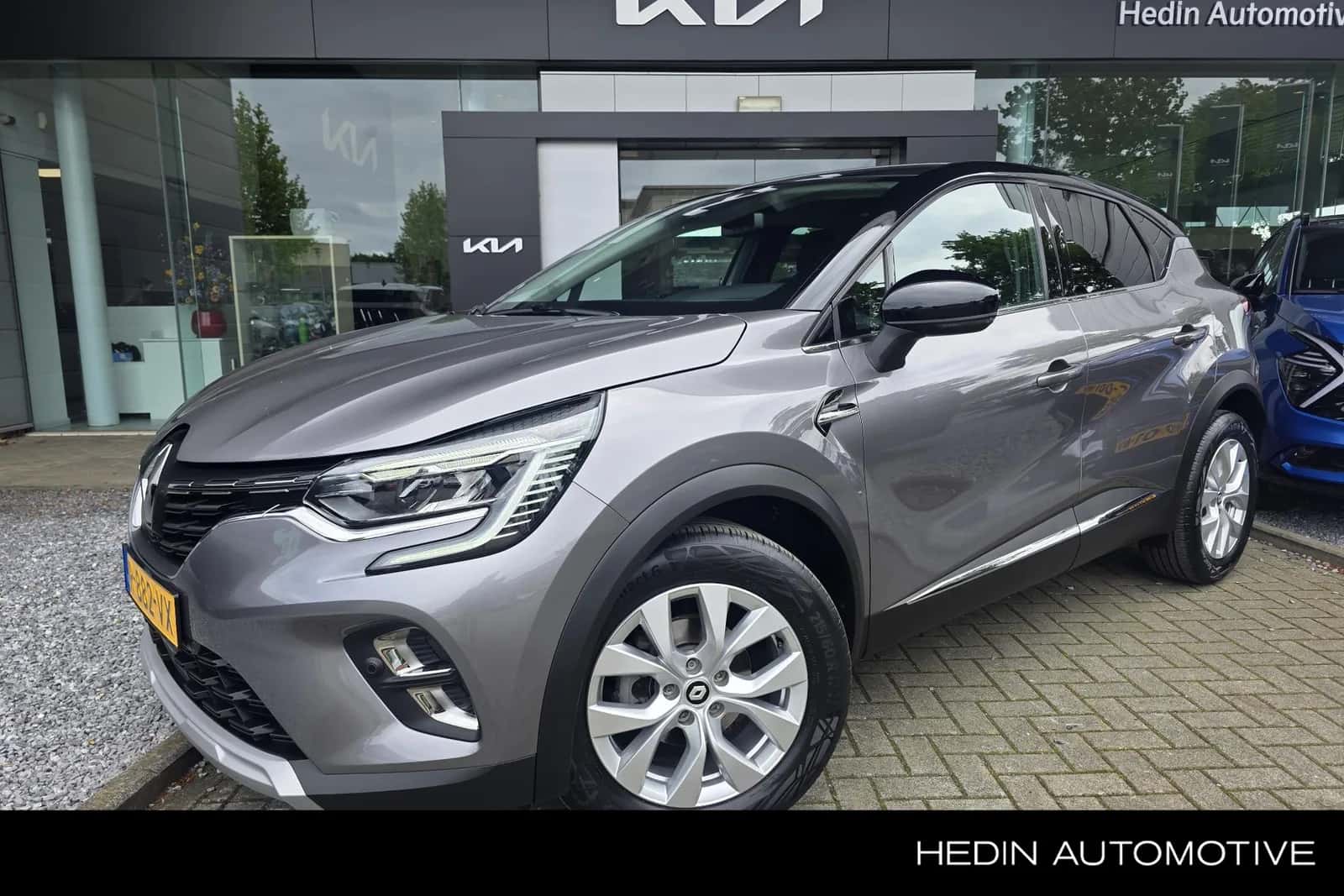 Renault Captur (2022) — foto 1