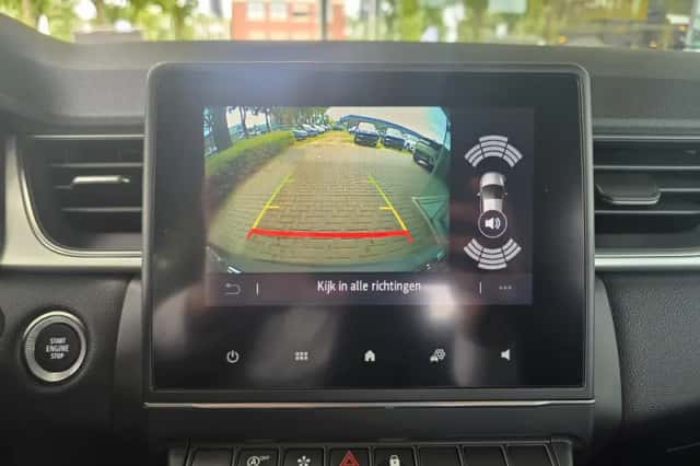 Renault Captur (2022) thumbnail 14