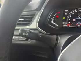 Renault Captur (2022) thumbnail 18