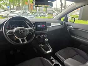 Renault Captur (2022) thumbnail 6