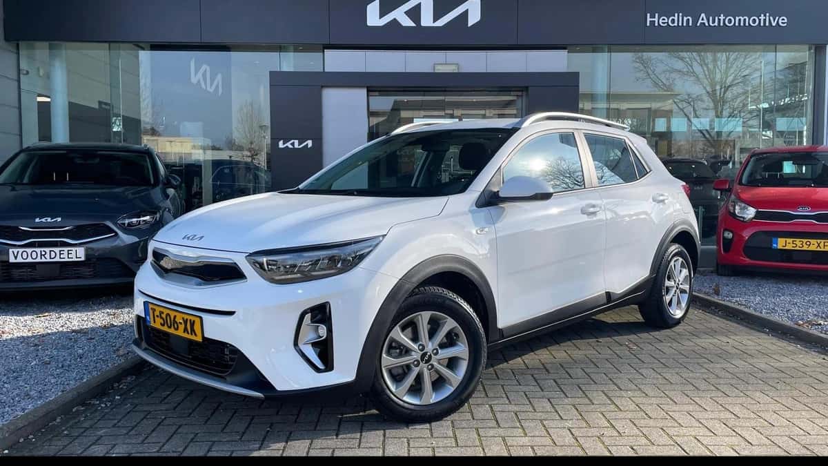 Kia Stonic (2023) — foto 1