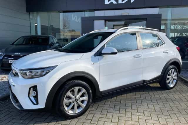 Kia Stonic (2023) thumbnail 2