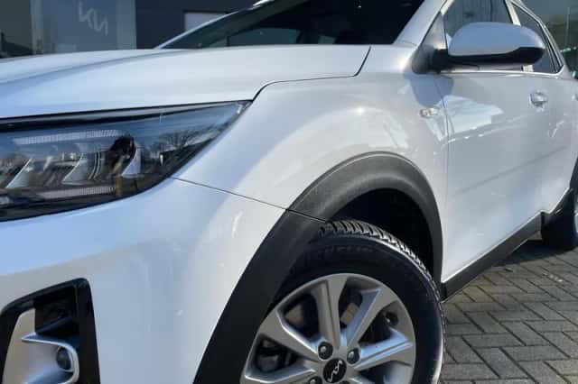 Kia Stonic (2023) thumbnail 8