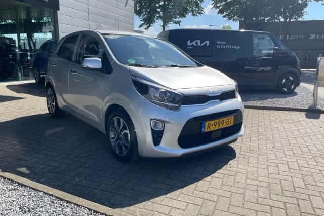 Kia Picanto (2022) thumbnail 2