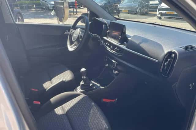 Kia Picanto (2022) thumbnail 14