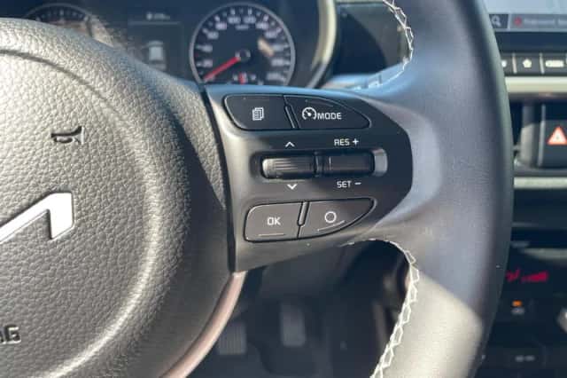 Kia Picanto (2022) thumbnail 17