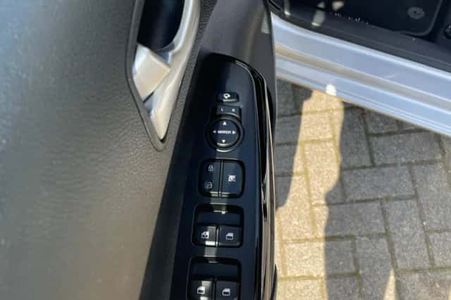 Kia Picanto (2022) thumbnail 20