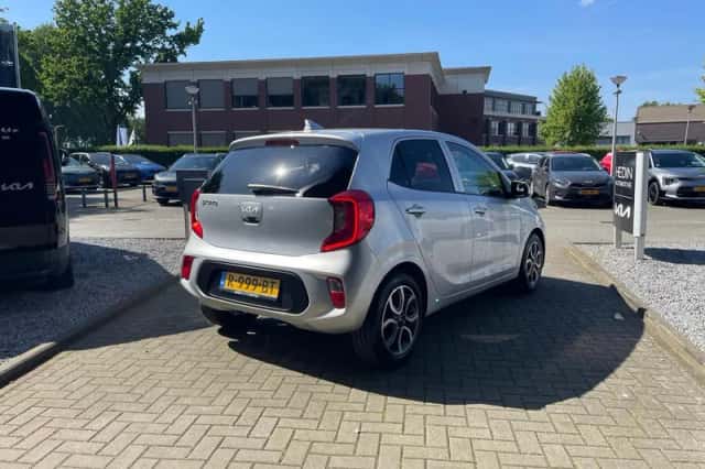 Kia Picanto (2022) thumbnail 7