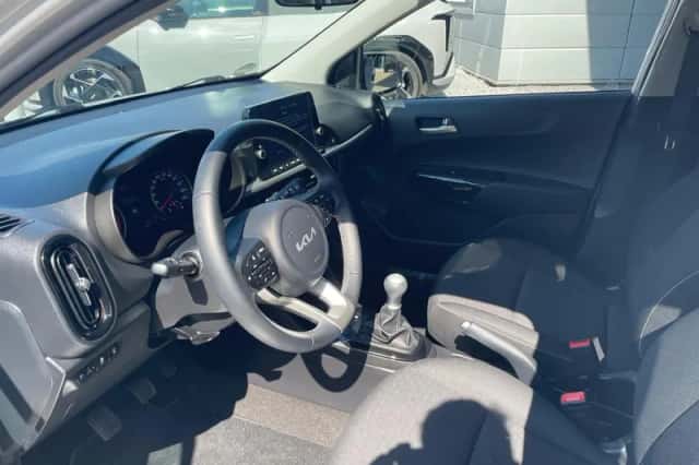 Kia Picanto (2022) thumbnail 9