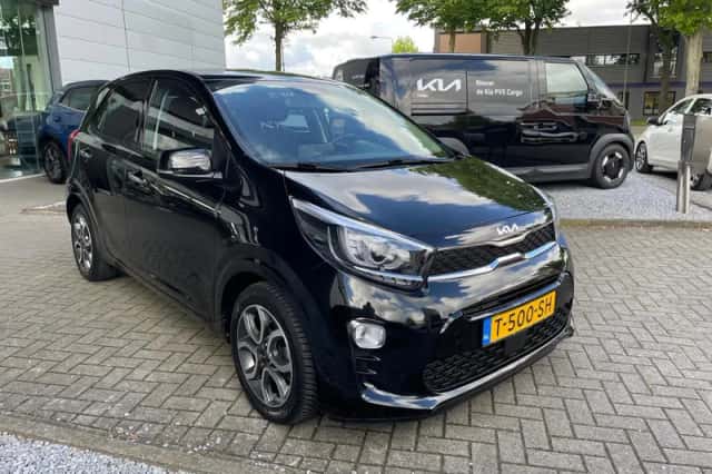 Kia Picanto (2023) thumbnail 2