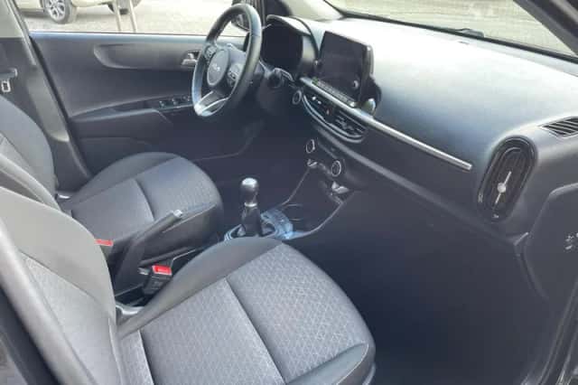 Kia Picanto (2023) thumbnail 15