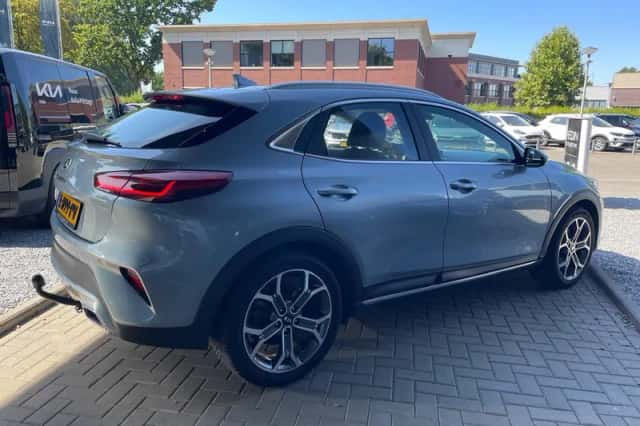Kia XCeed (2021) thumbnail 4