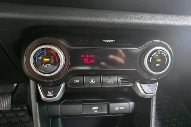 Kia Picanto (2021) thumbnail 19