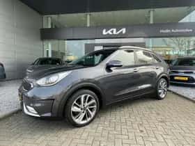 Kia Niro (2018) thumbnail 2