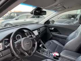 Kia Niro (2018) thumbnail 11