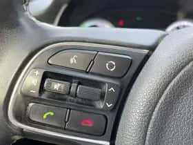 Kia Niro (2018) thumbnail 23