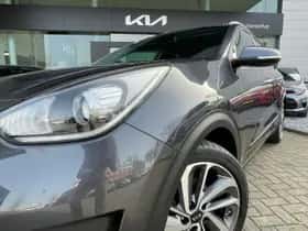 Kia Niro (2018) thumbnail 8