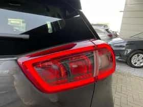Kia Niro (2018) thumbnail 10