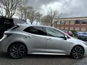 Toyota Corolla (2019) thumbnail 3