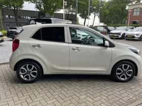 Kia Picanto (2022) thumbnail 4