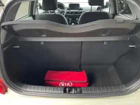 Kia Picanto (2022) thumbnail 8