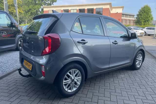 Kia Picanto (2021) thumbnail 4