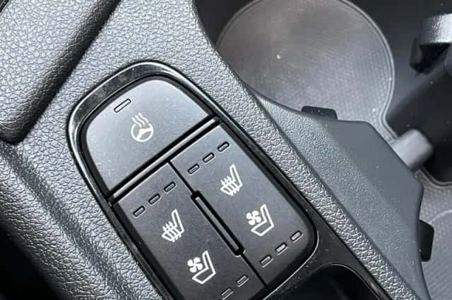 Kia Niro (2020) thumbnail 24