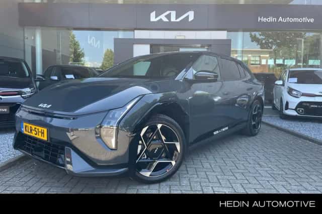 Kia EV4 (2026) thumbnail 1