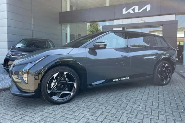Kia EV4 (2026) thumbnail 2
