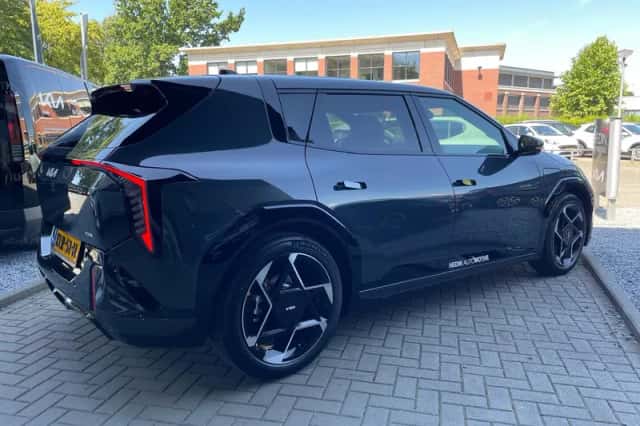 Kia EV4 (2026) thumbnail 5