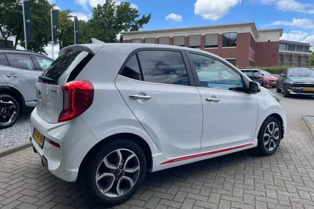 Kia Picanto (2021) thumbnail 4
