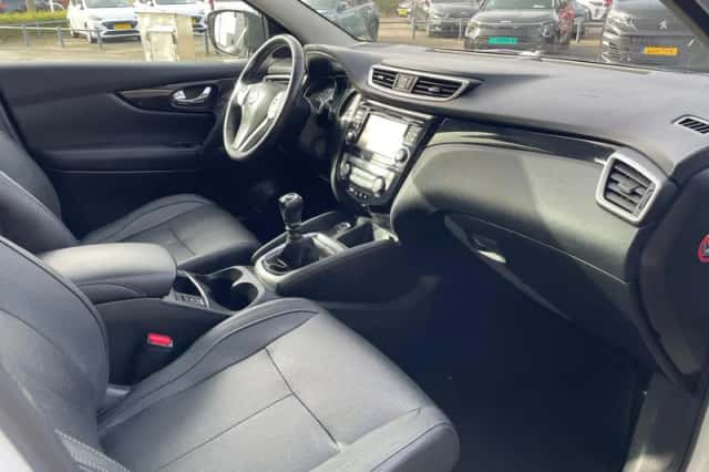 Nissan Qashqai (2017) thumbnail 17