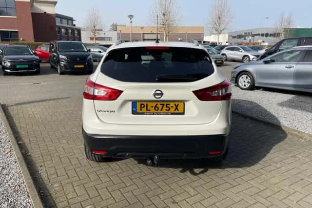 Nissan Qashqai (2017) thumbnail 7