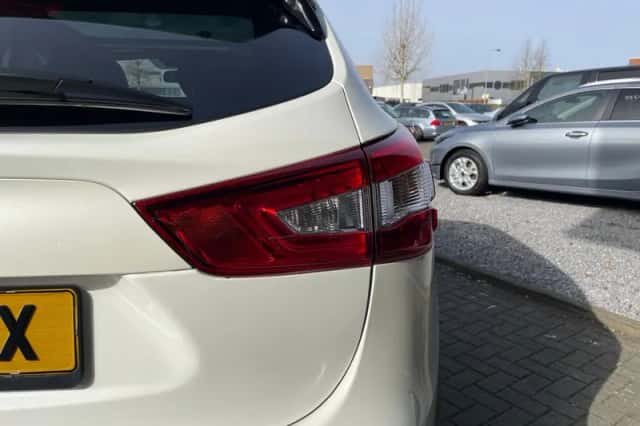 Nissan Qashqai (2017) thumbnail 8