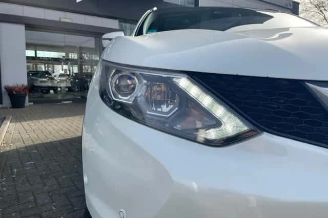 Nissan Qashqai (2017) thumbnail 9