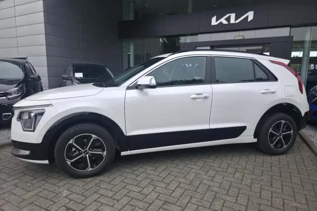 Kia Niro (2025) thumbnail 2