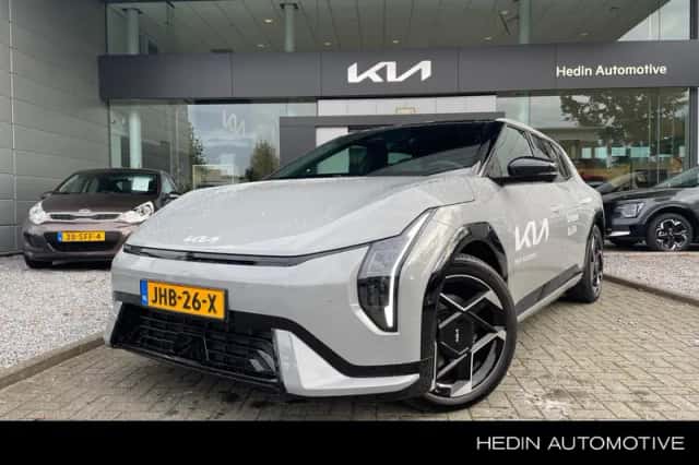 Kia EV4 (2025) thumbnail 1