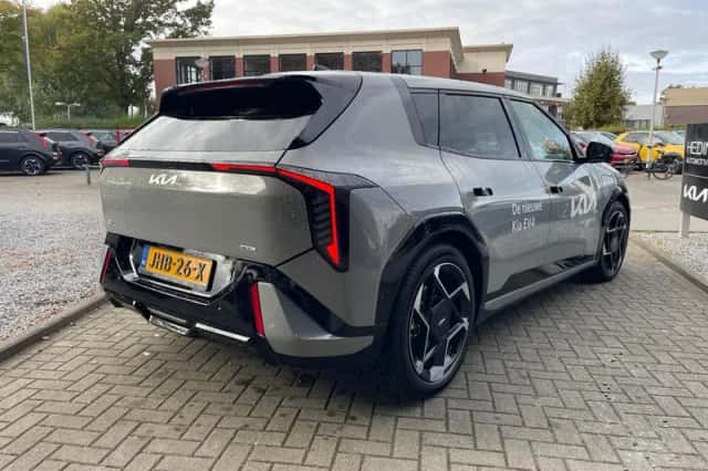 Kia EV4 (2025) thumbnail 5