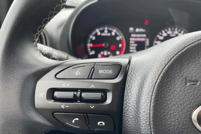 Kia Picanto (2020) thumbnail 17